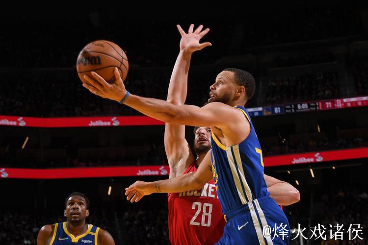 NBA杯赛淘汰赛焦点战：火箭对阵勇士，雷霆挑战独行侠
