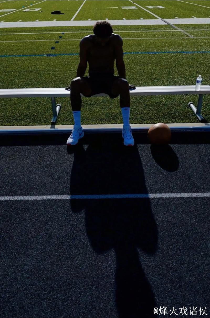 西蒙斯背伤痊愈 将全力投入训练营